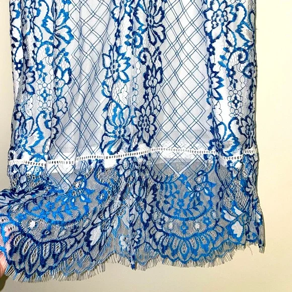 BNWOT GUESS white & blue lace garden dress - Picture 3 of 3